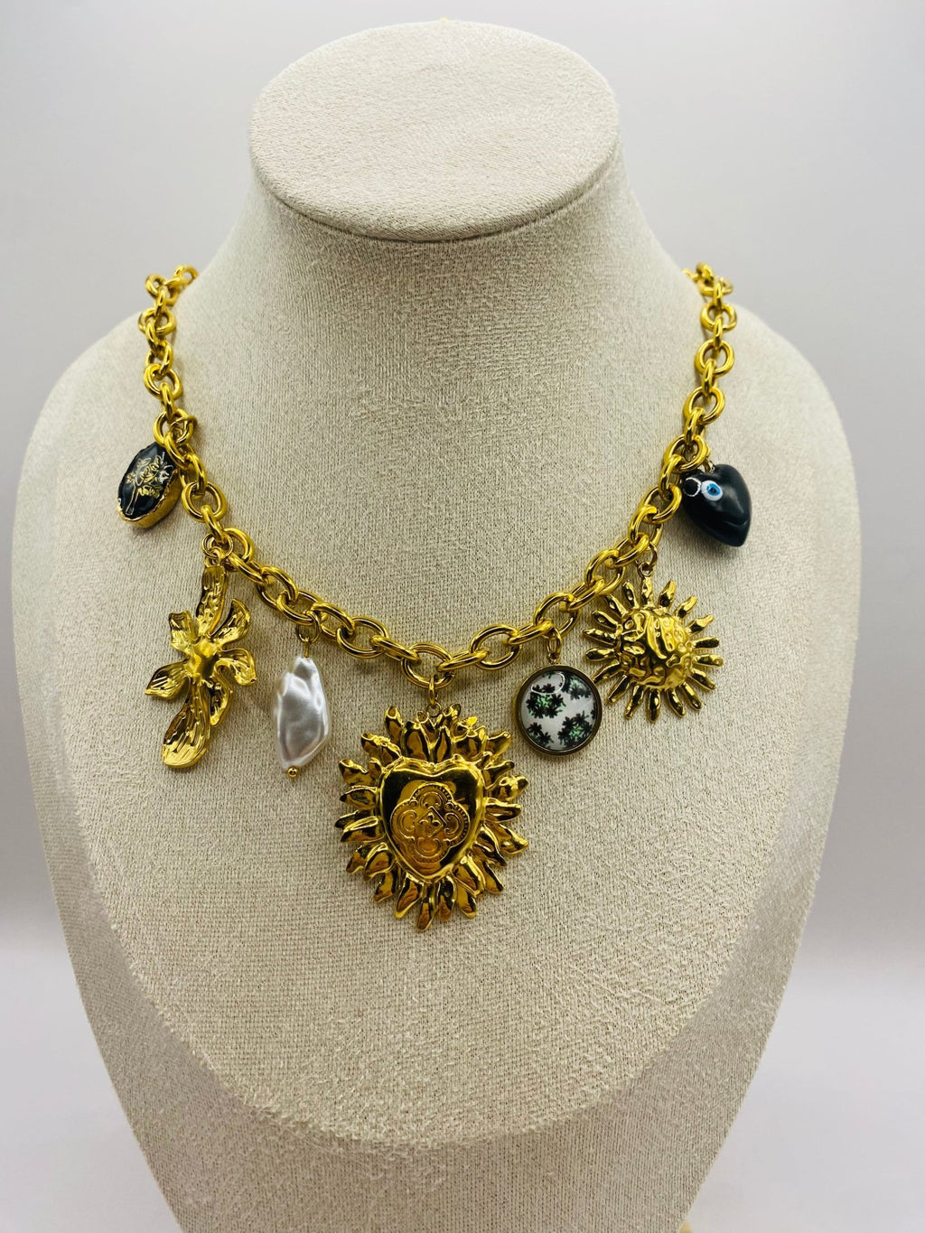 Collier Cœur Sacré - Bijoux Bravo